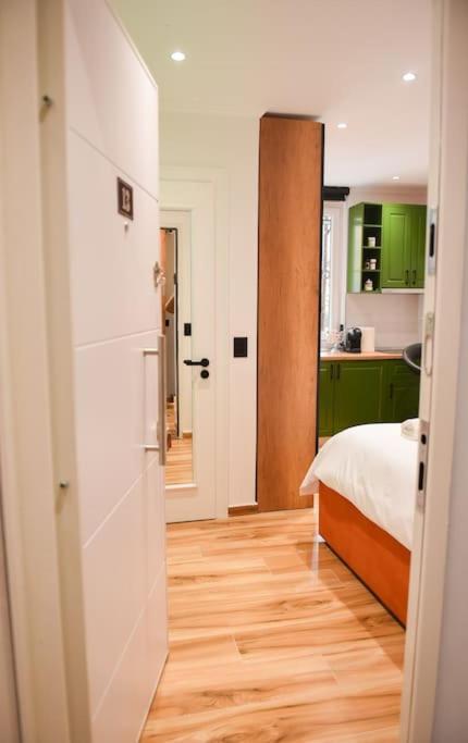 City Center 13 - Tirana Way Apartments Esterno foto